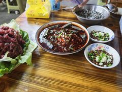 -苗侗地道红酸.酸汤鱼·酸汤牛肉
