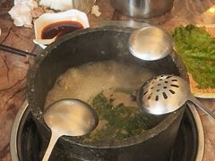 -鲁朗纳麦石锅鸡庄园