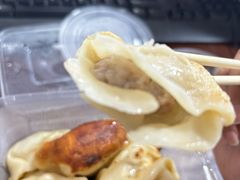 -黄阿姨锅贴大王(万航渡路店)