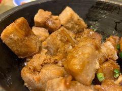 -新天明砂锅鱼头煲