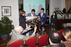 -德川洋服西服礼服订制·丽都皇冠店