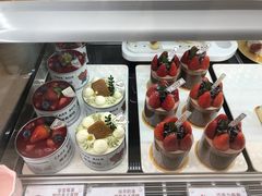 -花花卷卷·鲜食蛋糕(静安久光百货店)