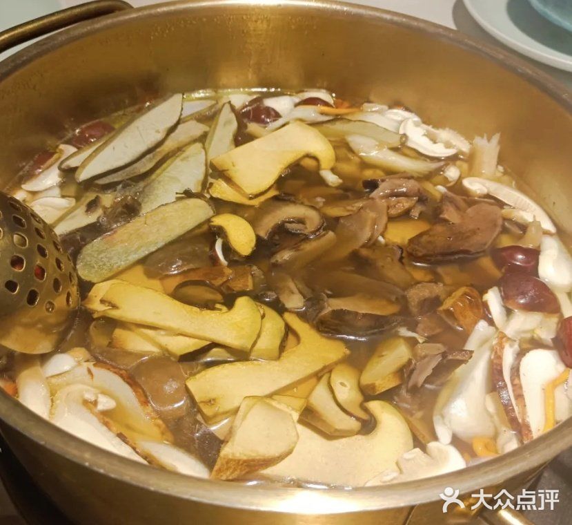 滇牛记铜瓢牛肉，夏日里的味蕾盛宴🌞
