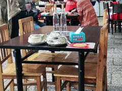 大堂-金卯白肉罩火烧