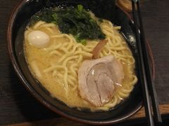 -横浜家系ラーメン壱角家(新宿アルタ裏店)