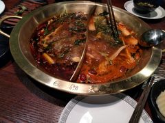 -重庆爽翻天老火锅(临平万达广场店)
