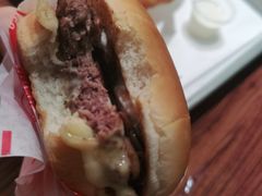 蘑菇芝士汉堡-FATBURGER 特富客汉堡(外交公寓店)