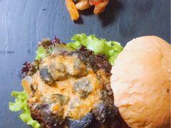 球馆汉堡-HIGH FIVE哈福手工汉堡(桂林路店)