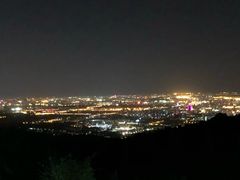 -鬼笑石后山停车场