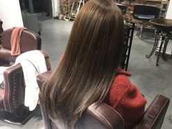 -Moyue HAIR SALON