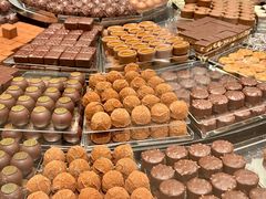 -Laderach 莱德拉(上海环贸iapm店)