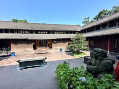 -峨眉山报国寺