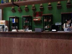 -香巴拉云南餐厅(华莱坞店)