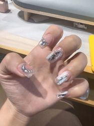 -UGIRL有个美甲