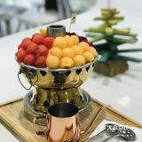 鲜果牛奶冰火锅腹肌小哥哥的夏日物语