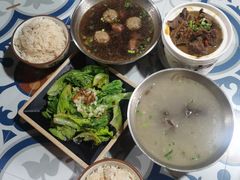 招牌牛腩煲-阿灶卤煮老店·姜母鸭(五店市总店)
