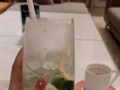 -大堂吧·雪茄吧·威士忌·下午茶(深圳机场希尔顿逸林酒店)