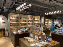 -光海书局(南京东路第一百货店)