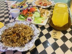 -Rabbit Cafe私房西餐甜点咖啡(栖霞路店)