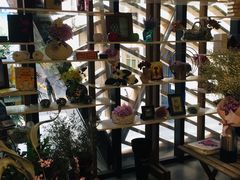 -新华里咖啡书吧(新华书店小寨店)