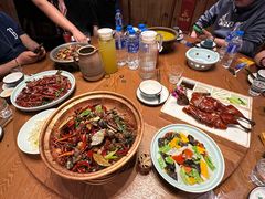 -老滇山寨•云南特色菜•地方菜•民族风情歌舞表演(金碧店)