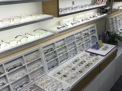 -视野联行眼镜·蔡司·控优点授权(长白万象汇店)