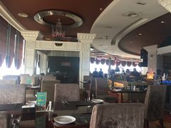 -荣誉国际酒店-云顶旋转餐厅