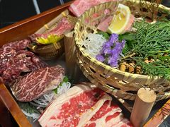 -山川小町·极番烧肉(新地假日广场店)
