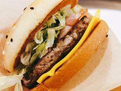 -麦当劳(上海虹桥站30B检票口楼上)