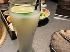 -铭牛烧肉·和牛海鲜自助(高新月牙湖店)