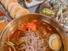 -围炉肉舍•炭烤活鳗•丹东海鲜烤肉(步行街店)