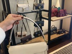 -COACH蔻驰(银泰店)