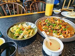 -侯志伟老街炒鸡(广济街店)