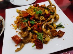 脆椒辣鱿鱼-兴国苑酒店