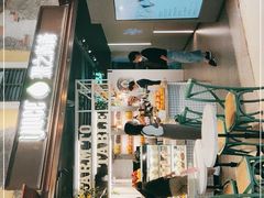 -果之满满鲜榨果汁(美罗城店)