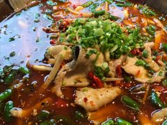 -兔行天下-鸿鹤鲜锅兔(中海国际店)