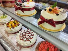 -花花卷卷·鲜食蛋糕(静安久光百货店)