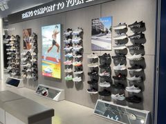 -斯凯奇(西安曲江大悦城店)