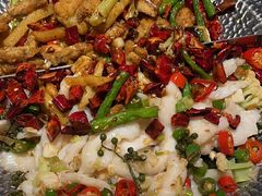 -小鱼小牛·鱼牛干锅·脆鱼火锅(世欧广场店)