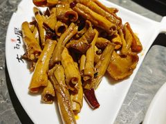 油卤郡把-大鱼山房鱼头火锅(老字号品质店)