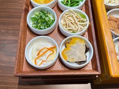 -良米山·云南野生菌过桥米线(上海首店)
