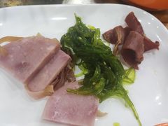 -哈尔滨小酒馆·鲜肉现穿自助烧烤(康新花园店)