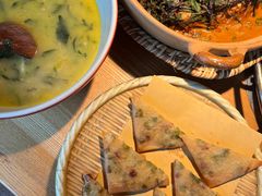 -吃饭皇帝大土家民族菜(正大广场店)