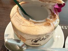 -Chom Cafe and Restaurant