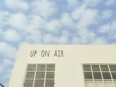 门面-UP ON AIR
