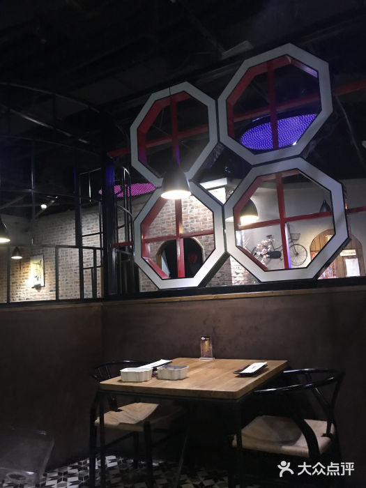 滋派烤鱼(金元宝于家堡店)大堂图片