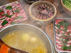 -野山舂·贵州现舂酸汤火锅(鸿通城店)