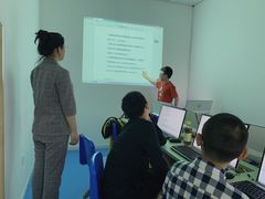 -童程童美·信息学竞赛·乐高机器人编程(长宁来福士校区)
