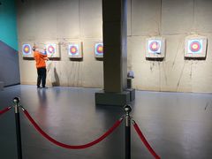 -极限PLAY运动娱乐新世界·团建派对潮玩休闲馆·室内蹦极高空游乐园