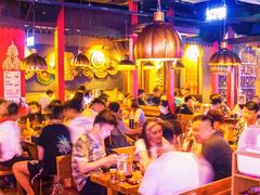 -Helens海伦司小酒馆(上海疁城新天地店)
